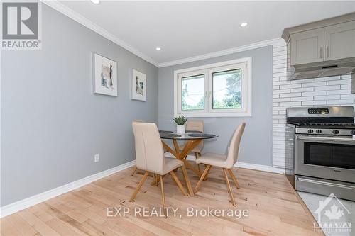 25 Oakview Avenue, Ottawa, ON - Indoor Photo Showing Dining Room