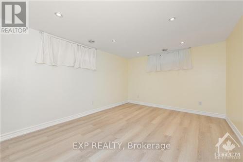 25 Oakview Avenue, Ottawa, ON - Indoor Photo Showing Other Room