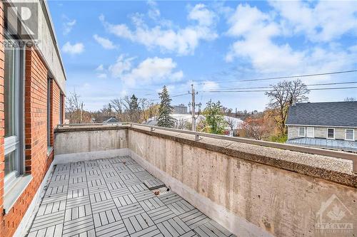 949 North River Road Unit#Ph4, Ottawa, ON - Outdoor