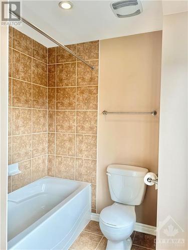 503 Rosehill Avenue, Stittsville, ON - Indoor Photo Showing Bathroom