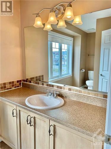 503 Rosehill Avenue, Stittsville, ON - Indoor Photo Showing Bathroom