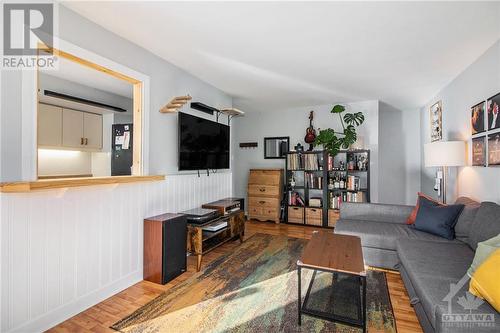 7 Armstrong Street Unit#15, Ottawa, ON - Indoor Photo Showing Living Room