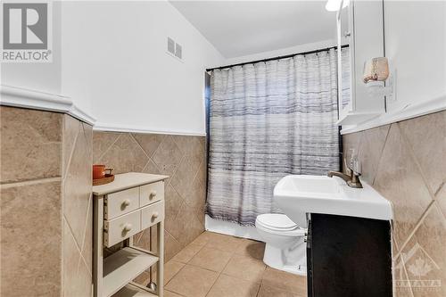 1241 Vancouver Avenue, Ottawa, ON - Indoor Photo Showing Bathroom