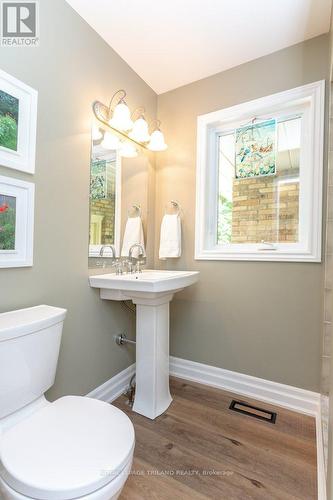 3045 Catherine Street, Thames Centre (Dorchester), ON - Indoor Photo Showing Bathroom