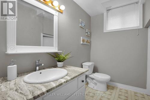 350 Highview Crescent, London, ON - Indoor Photo Showing Bathroom