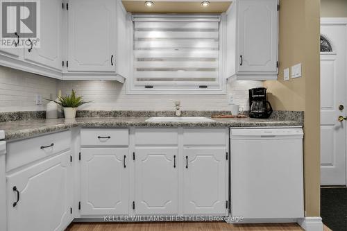 350 Highview Crescent, London, ON - Indoor Photo Showing Kitchen