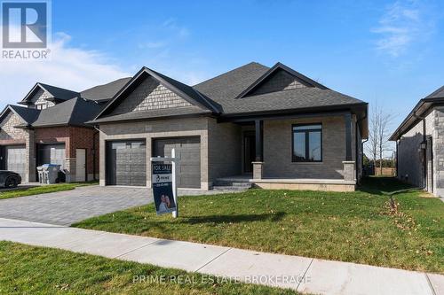 185 Collins Way, Strathroy-Caradoc (Caradoc), ON - Outdoor With Facade