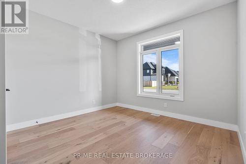 185 Collins Way, Strathroy-Caradoc (Caradoc), ON - Indoor Photo Showing Other Room