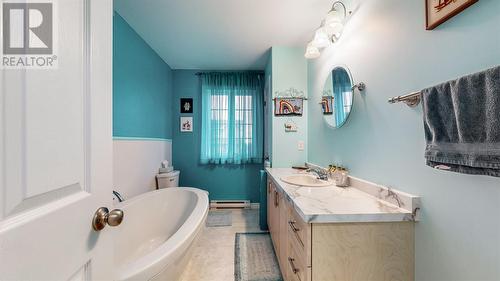 64 Nautilus Street, St. John'S, NL - Indoor Photo Showing Bathroom