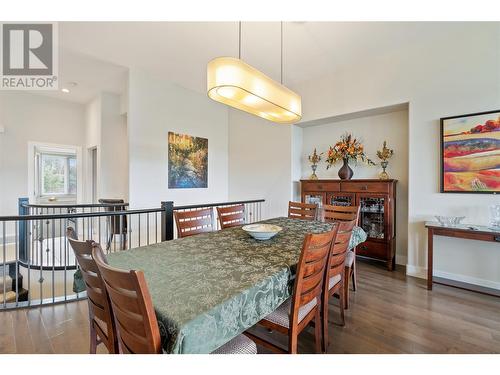 569 Harrogate Lane, Kelowna, BC - Indoor Photo Showing Dining Room