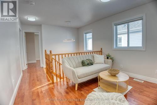 47 Livingston Street, Kingston (Central City East), ON - Indoor Photo Showing Living Room