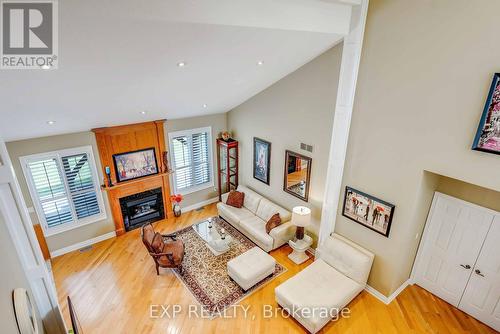 3750 Kalar Road, Niagara Falls (208 - Mt. Carmel), ON - Indoor Photo Showing Living Room With Fireplace