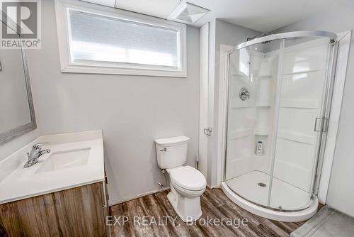 3750 Kalar Road, Niagara Falls (208 - Mt. Carmel), ON - Indoor Photo Showing Bathroom