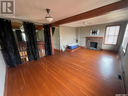 1002 9Th Street, Perdue, SK - Indoor Photo Showing Living Room With Fireplace