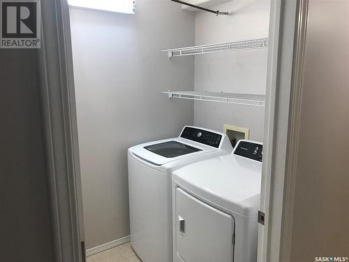 114 2300 Tell Place, Regina, SK - Indoor Photo Showing Laundry Room