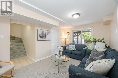 59 Decourcy-Ireland Circle, Ajax, ON - Indoor Photo Showing Living Room