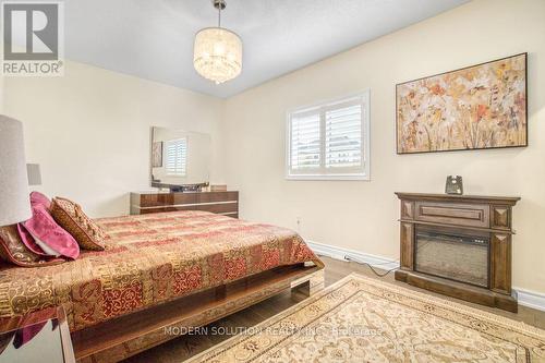 119 Blackthorn Drive, Vaughan, ON - Indoor Photo Showing Bedroom