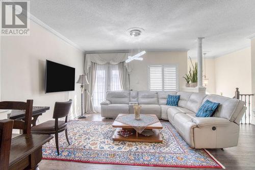 119 Blackthorn Drive, Vaughan, ON - Indoor Photo Showing Living Room