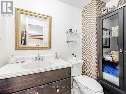 5 Mabley Crescent, Vaughan, ON - Indoor Photo Showing Bathroom