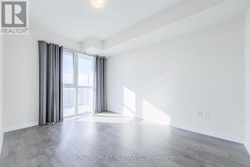 2815 - 35 Watergarden Drive, Mississauga, ON - Indoor Photo Showing Other Room