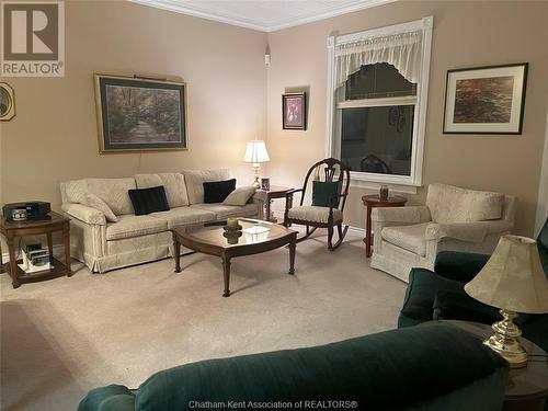 25 Wilson Avenue, Chatham, ON - Indoor Photo Showing Living Room