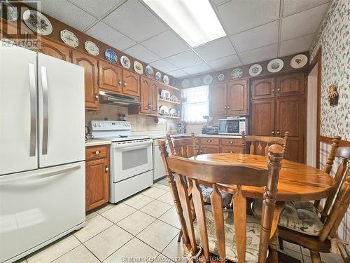 25 Wilson Avenue, Chatham, ON - Indoor