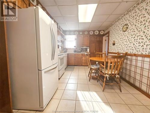 25 Wilson Avenue, Chatham, ON - Indoor