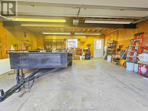 25 Wilson Avenue, Chatham, ON - Indoor Photo Showing Garage