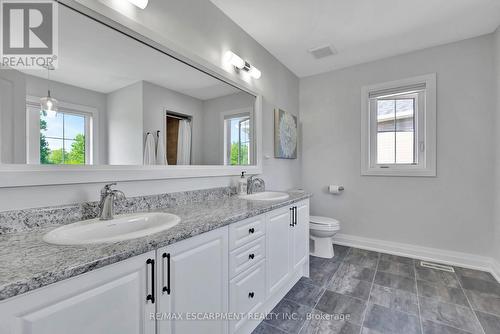 123 Hartley Avenue, Brant, ON - Indoor Photo Showing Bathroom