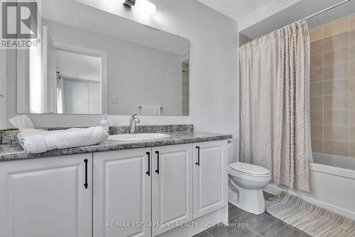 123 Hartley Avenue, Brant, ON - Indoor Photo Showing Bathroom