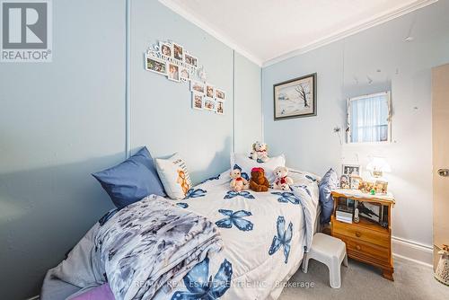 193 Campbell Avenue, Hamilton, ON - Indoor Photo Showing Bedroom