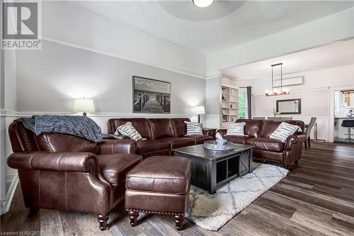 170 Durham Road A, Grey Highlands, ON - Indoor Photo Showing Living Room