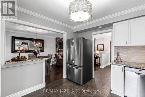 23 Pilkington Crescent, Whitby (Pringle Creek), ON - Indoor Photo Showing Kitchen