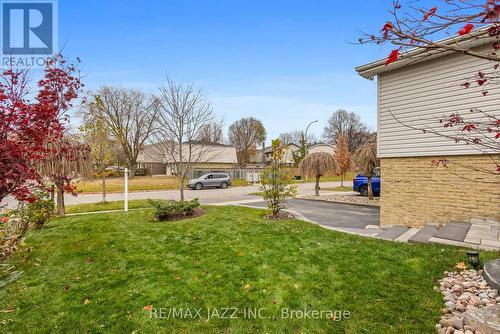 23 Pilkington Crescent, Whitby (Pringle Creek), ON - Outdoor