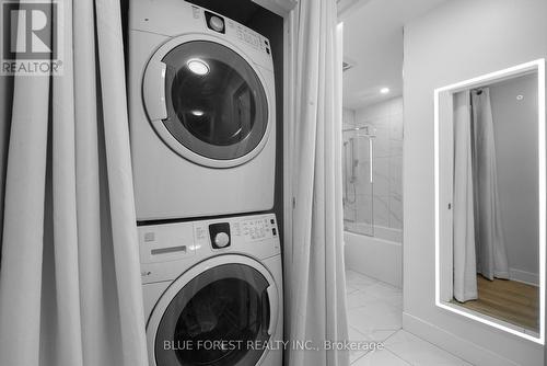 315 - 735 Deveron Crescent, London, ON - Indoor Photo Showing Laundry Room