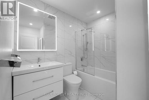 315 - 735 Deveron Crescent, London, ON - Indoor Photo Showing Bathroom