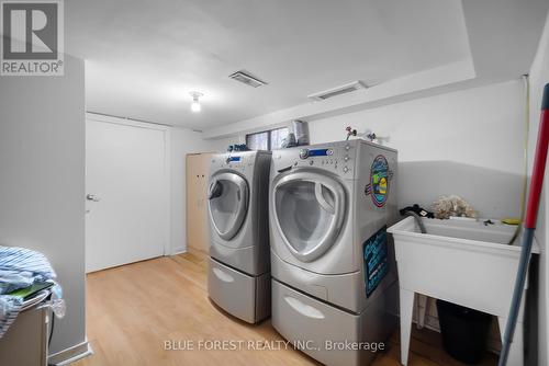 246 Grey Street, London, ON - Indoor Photo Showing Laundry Room