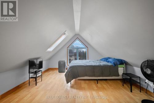 246 Grey Street, London, ON - Indoor Photo Showing Bedroom