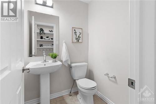 211 Merak Way, Ottawa, ON - Indoor Photo Showing Bathroom