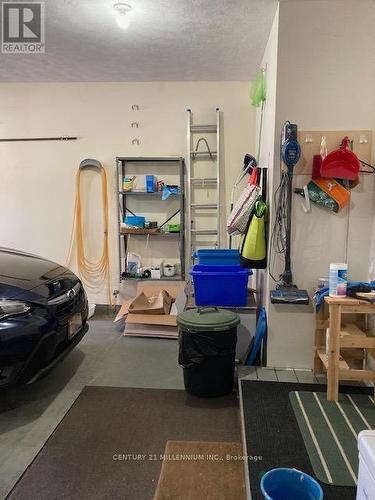 553 1St Street, Owen Sound, ON - Indoor Photo Showing Garage