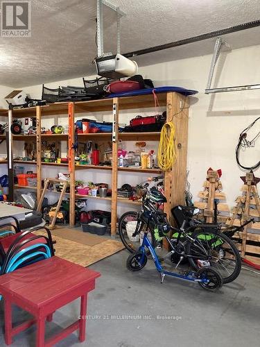 553 1St Street, Owen Sound, ON - Indoor Photo Showing Garage