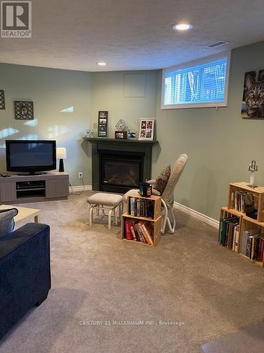 553 1St (Sw) Street, Owen Sound, ON - Indoor Photo Showing Other Room With Fireplace