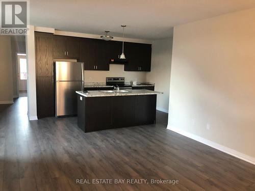 1A - 155 Thomas Slee Drive, Kitchener, ON - Indoor Photo Showing Kitchen With Stainless Steel Kitchen