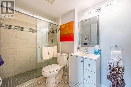 704 - 162 Martindale Road, St. Catharines (453 - Grapeview), ON - Indoor Photo Showing Bathroom