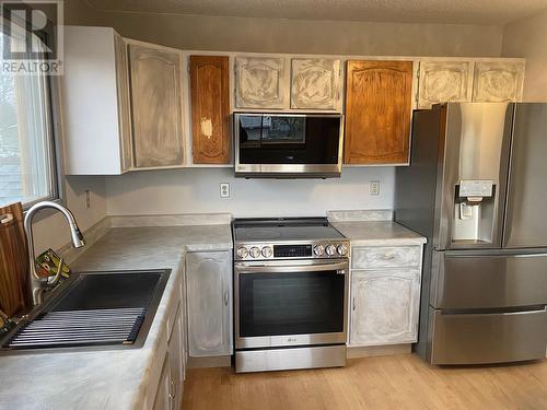 378 Reighmount Drive, Kamloops, BC - Indoor Photo Showing Kitchen