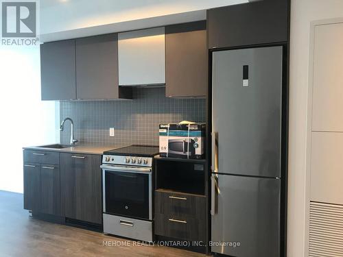 3304 - 251 Jarvis Street S, Toronto, ON - Indoor Photo Showing Kitchen