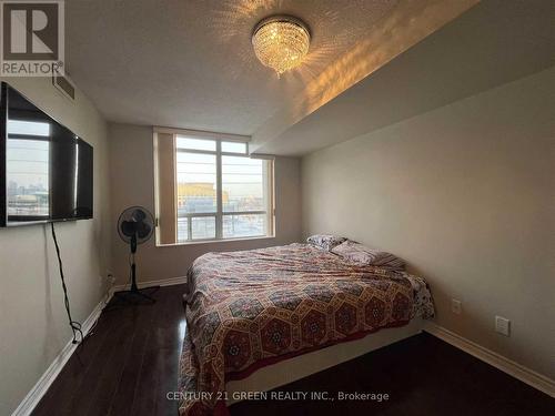 435 - 3888 Duke Of York Boulevard, Mississauga, ON - Indoor Photo Showing Bedroom