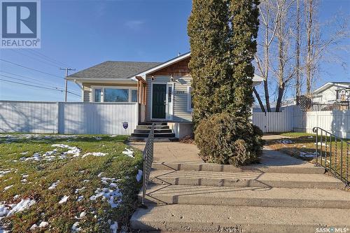 2215 5Th Avenue W, Prince Albert, SK - Outdoor