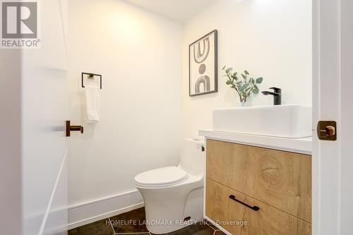 18 Haig Avenue, Toronto, ON - Indoor Photo Showing Bathroom