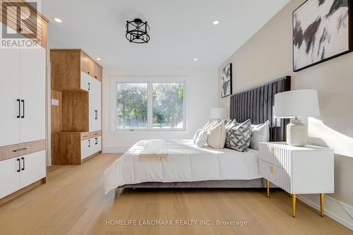 18 Haig Avenue, Toronto, ON - Indoor Photo Showing Bedroom